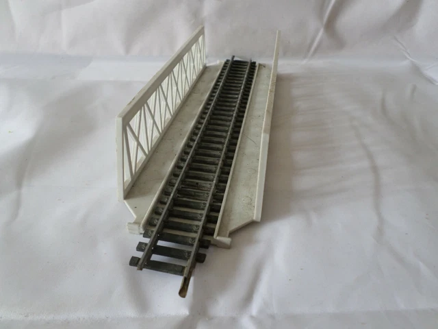 Lot De 38 Pièces Lima Pour Pont Ferroviaire (passage Supérieur/inférieur) - HO - Occasion Italie