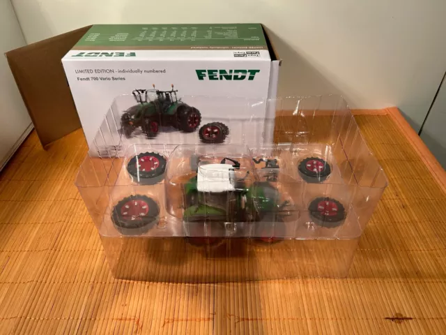 Toys Farm Fendt 724 Vario 1:32 limitierte Auflage