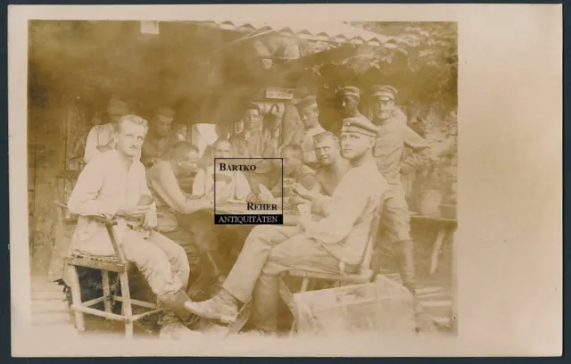Foto I.WK Warnschild für Chlorkalk gegen Gas Gelbkreuz Soldaten bei Kartenspiel