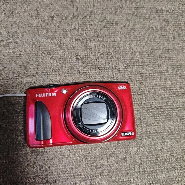 FUJIFILM FINEPIX F1000EXR 16.0MP Compact Digital Camera Red [EXC