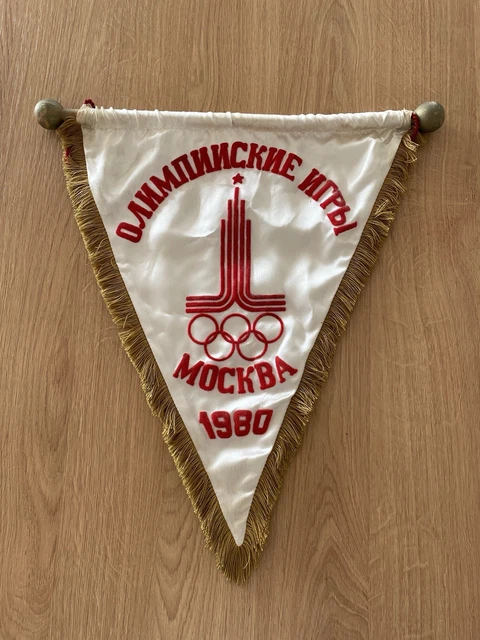 Fanion Jeux Olympiques Moscou 1980 – Misha L’ours – 10×8 Cm (très Bon état)