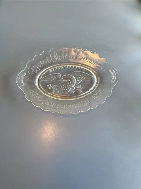 Vintage United States 1776 1976 Bicentennial Glass Aval Shaped Trinket Dish With