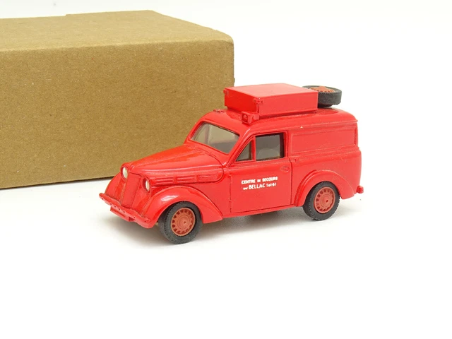 RENAULT JUVAQUATRE FOURGONNETTE Paris 1953 Pompiers Hachette 1:43 VAN