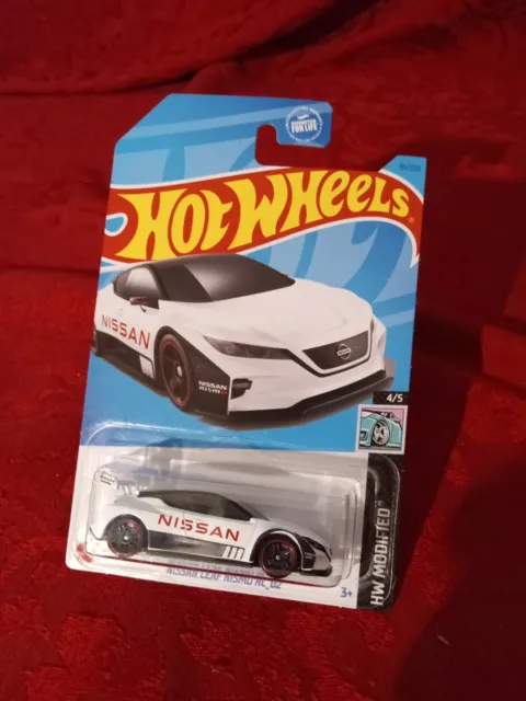 Hot Wheels Nissan Leaf Nismo RC_02 HW Modified #4/5 White Diecast 1:64 Scale New