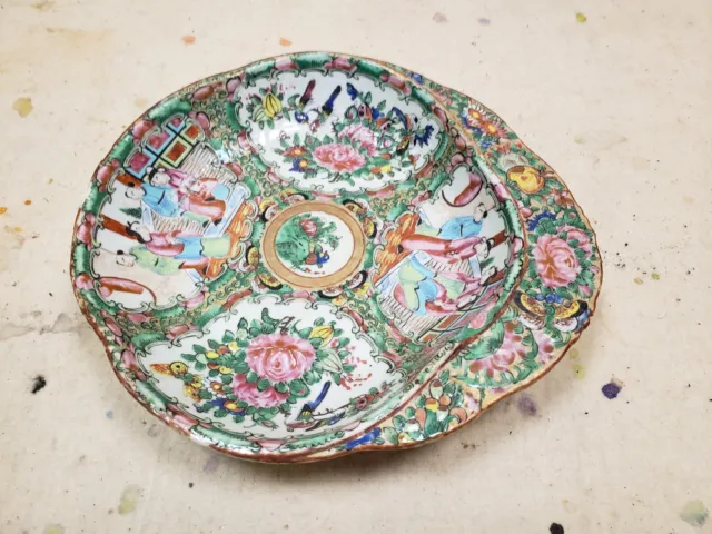 19th Century Chinese Export Hand Painted Peony Porcelain Dish
