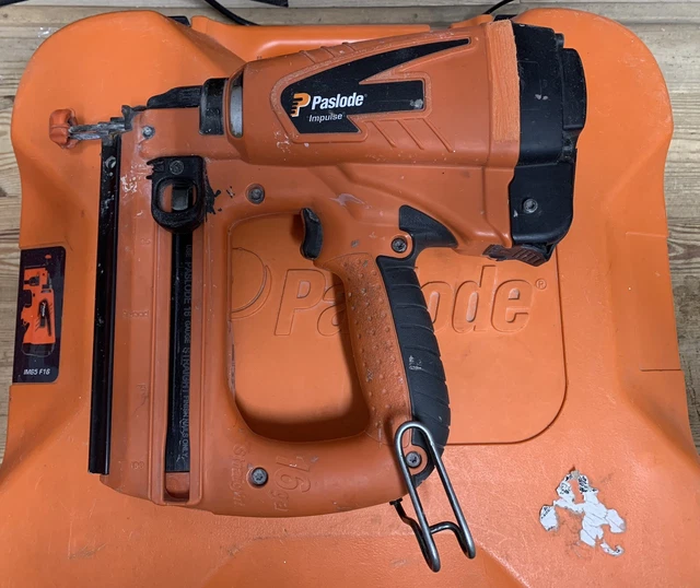 PASLODE IM65 F16 Lithium 2nd Fix Nail Gun + Battery & Charger 378.95