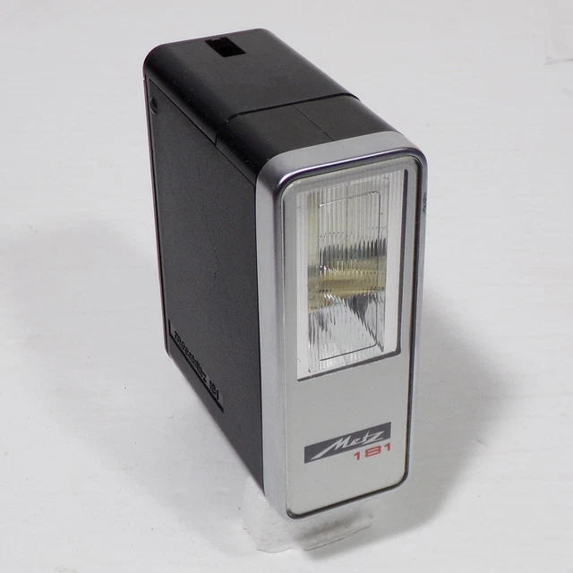 Vintage Camera flash Metz Mecablitz 181 Electronic tested and flashes