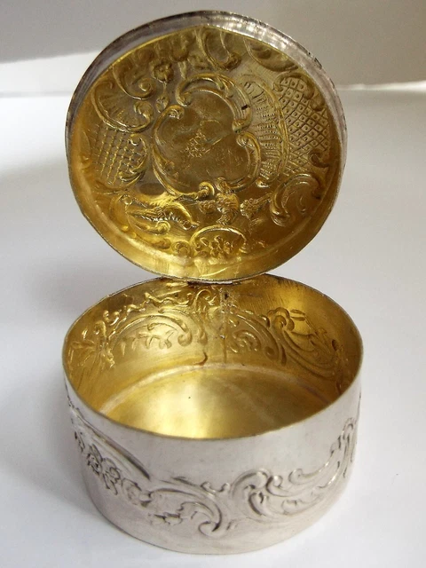 Beautiful Clean Condition English Antique 1900 Sterling Silver Snuff Pill Box
