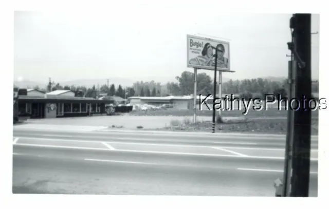 Found B&W Photo G_8481 "Burgie - So Much More Refreshing" Sign Near Motel?