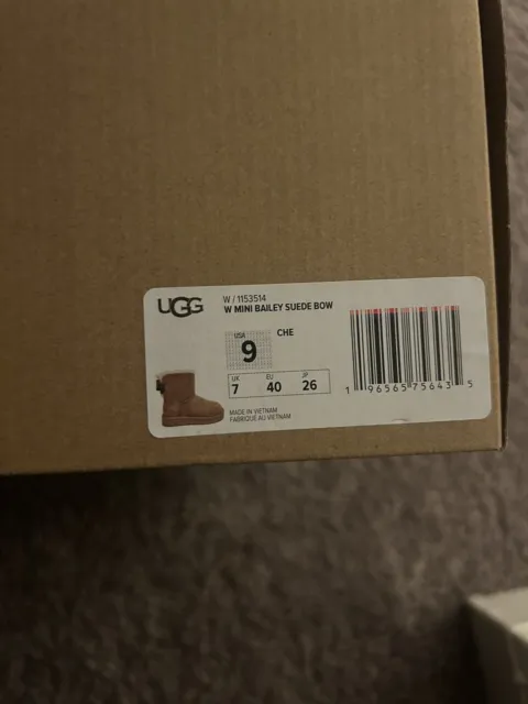 UGG W Mini Bailey Suede Bow Size 9Womens