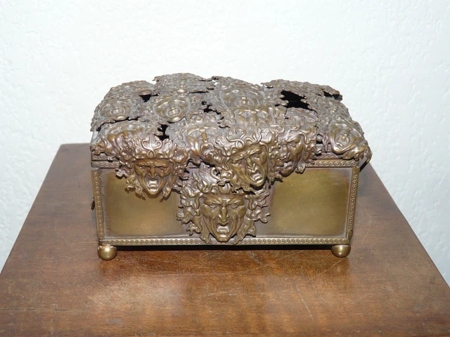 Petit Coffret à Bijoux En Laiton Ancien - Artisanat De Tranchée, Occasion - Art Populaire Français