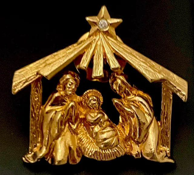 Vintage Catholic Nativity Gold Tone Medal Pin