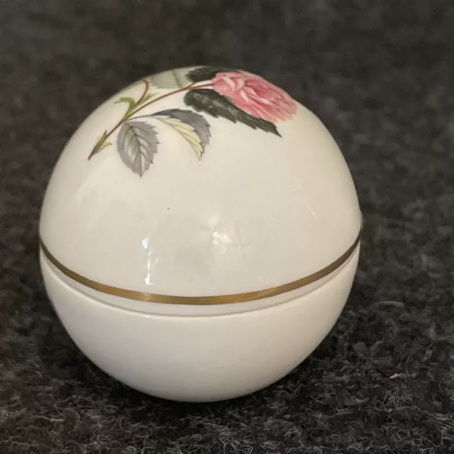 Wedgewood England China Porcelain Egg Trinket Box w/ Pink Hathaway Rose 3