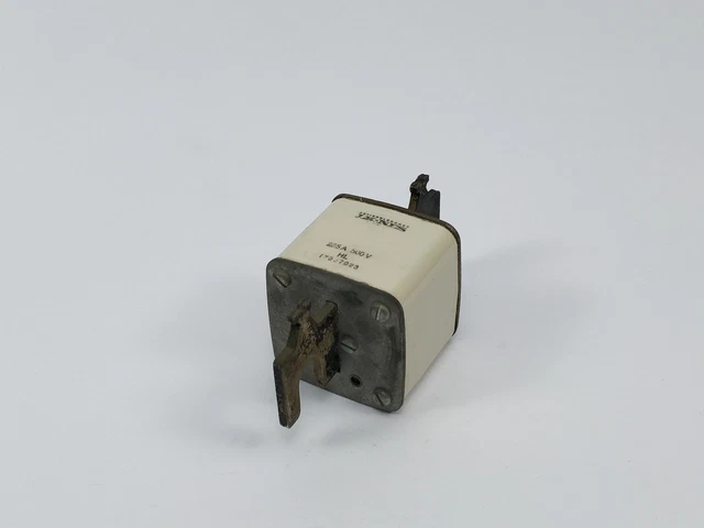 Lk / Bussmann 170E7023 Fusible 225A 500V Hl