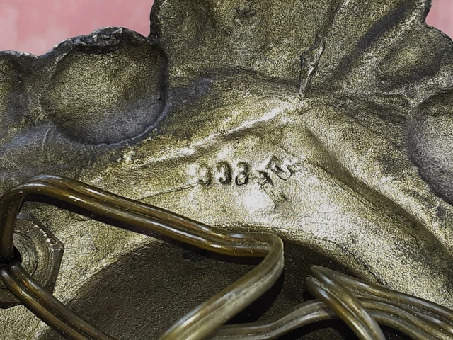 ANCIENNE MASCOTTE AUTOMOBILE En Bronze Nickelé Cupidon Signée Frecourt