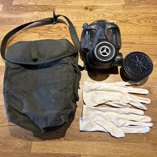 Good 1970s British Army S6 Respirator Gas Mask , Haversack & 2nd Type Filter ES