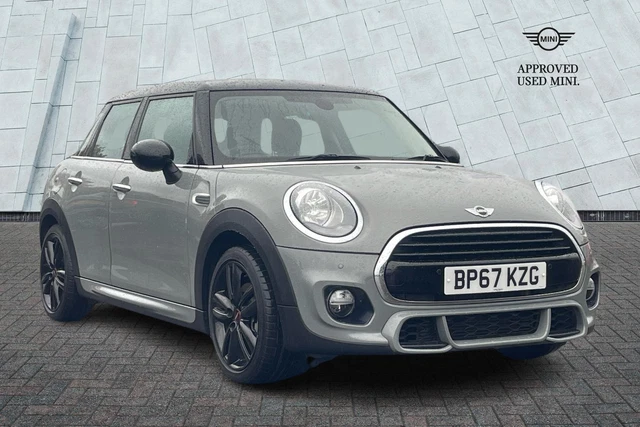 2017 MINI Hatchback 1.5 Cooper 5dr Auto Hatchback Petrol Automatic