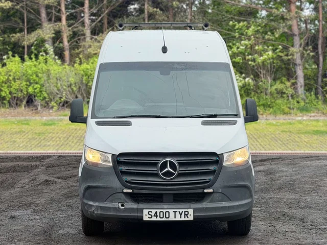 2020 MERCEDES-BENZ SPRINTER 3.5t H2 Progressive Van PANEL VAN DIESEL ...