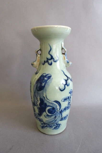A massive Chinese porcelain celadon dragon vase, early 19th C. - Rob Michiels Au