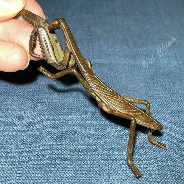 Retro Old Antique Collectible Solid Brass Handwork Chinese Mantis Ornament Statu