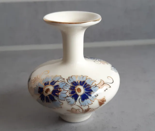 Kleine Porzellan-Vase Vintage "Zsolnay Hungary 1868" Kornblumen-Dekor handbemalt