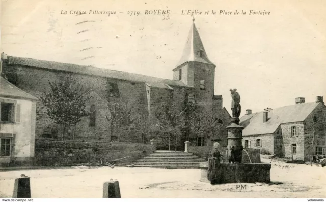 S7776 cpa 23 Royère - L'Eglise et la Place de la Fontaine