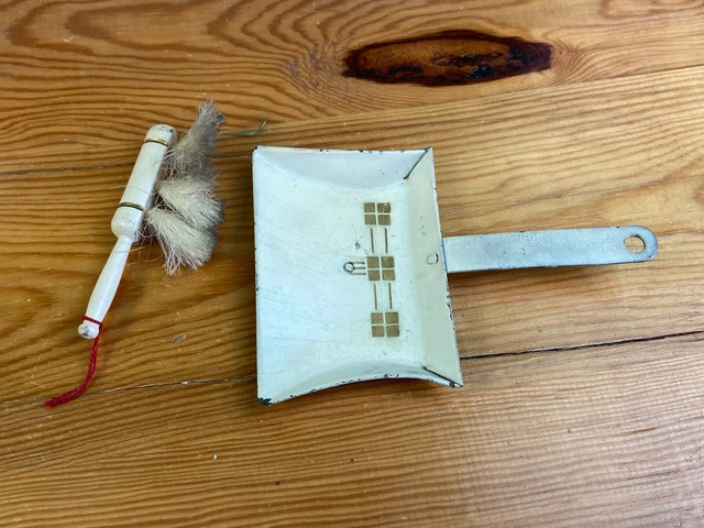 alte Kehrschaufel und Besen aus Blech für ein Puppenhaus o.ä. (G)15684