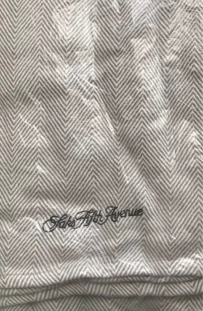 UNITED Airlines POLARIS First Class Throw Blanket Saks Fifth Avenue
