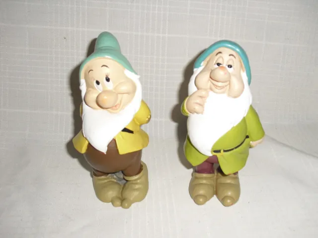 Disney Snow White Dwarfs Resin garden statues lot of 2 Bashful & Sleepy 6" tall