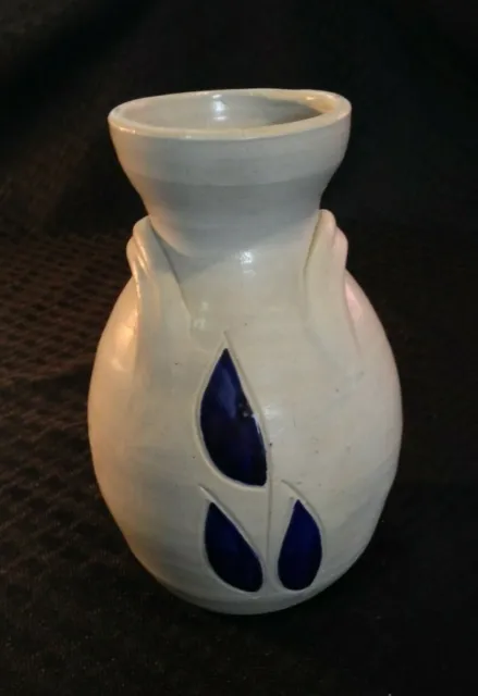 Vintage Salt Glaze Williamsburg Pottery VA Hand Crafted Blue Leaf Urn Vase 6.5"