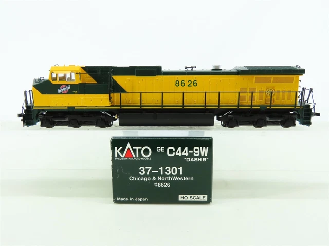 HO KATO 37-1301 CNW Chicago North Western C44-9W Dash 9 Diesel #8626 - DCC Ready