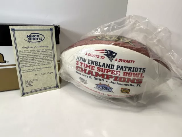 New England Patriots Super Bowl XXXIX Champions Nikco Sports Football 2137/5000