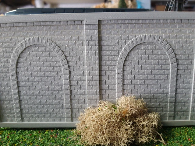 Noch Mur De Soutènement - 19.8 x 7.4 cm - Train électrique - Rue du Commerce