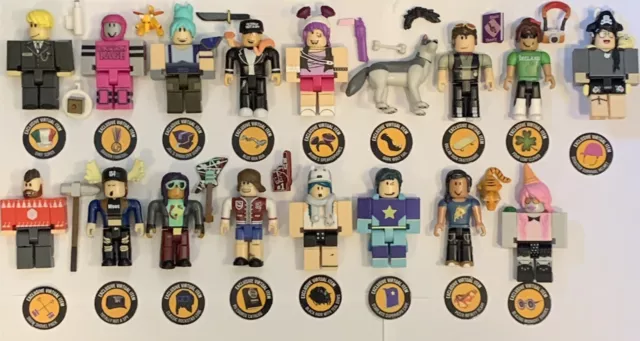 Roblox Toys Action Figures Lot of 28 pcs Figure Pack +Accessories