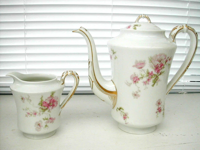 * Cafetiere Et Pot A Lait Franck Haviland Limoges Bouquet De Fleurs