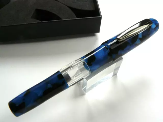 Yookers Gaia Refillable  Fiber Tip Pen  Blue /Black Resin 1.2 Tip Plus Free Tip