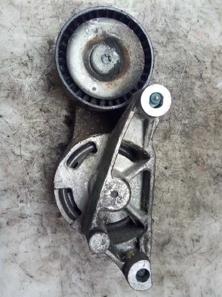 038903315AN galet tendeur pour SKODA SUPERB II RANCHERA FAMILIAR 2009 156579