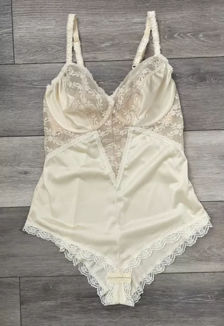 Vtg YOUNG SMOOTHIE Ivory Satin Nylon Lace Underwire Body Suit Teddy Shaper 36D