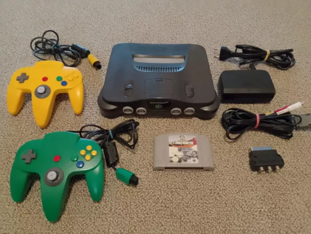 Nintendo 64 Konsole + 2 Original Nintendo 64 Controller