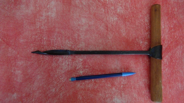 Tarière Vrille Forgé Mèche à Bois Menuisier diam. 13 mm Ancien Outil