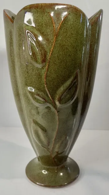 Haeger 2001 Vase Green Over Brown Glaze Raised Vine Leaves #563-11 10.5 Inches
