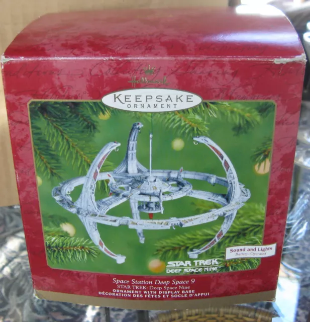 VINTAGE 2001 HALLMARK Deep Space Nine Space Station Christmas Ornament