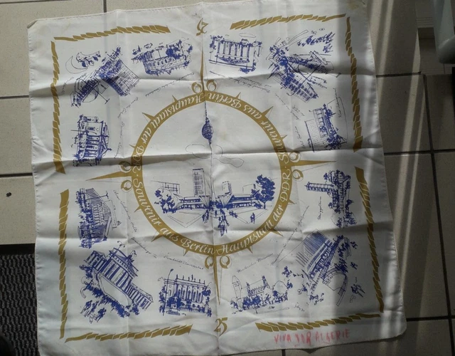 Berlin Hauptstadt der DDR Souvenir  -Erinnerungstuch  circa 65x65 cm