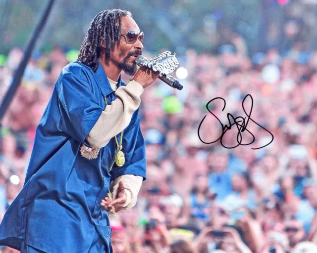 Signed Photo of Snoop Dogg With COA