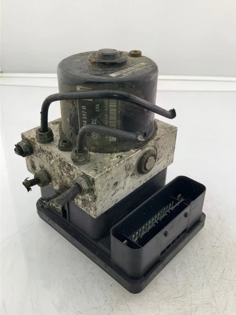 Volkswagen Golf V 2006 ABS Pump 1K0907379A ALD1887