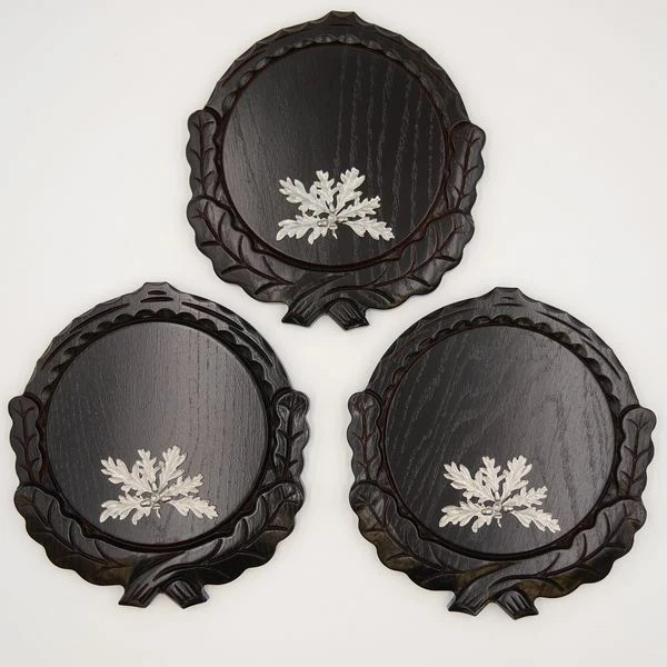 3 Pieza Placa de Jabalí Tallado Oscuro Af 16 CM Con 3 X 6-blättrigen Portada