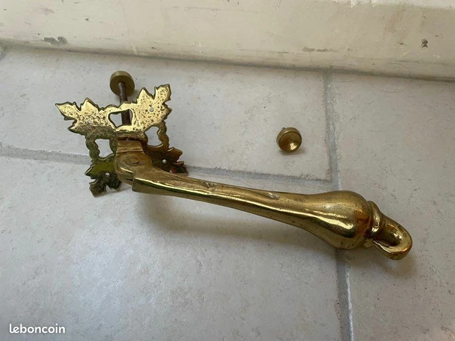 Beau marteau de porte heurtoir doré