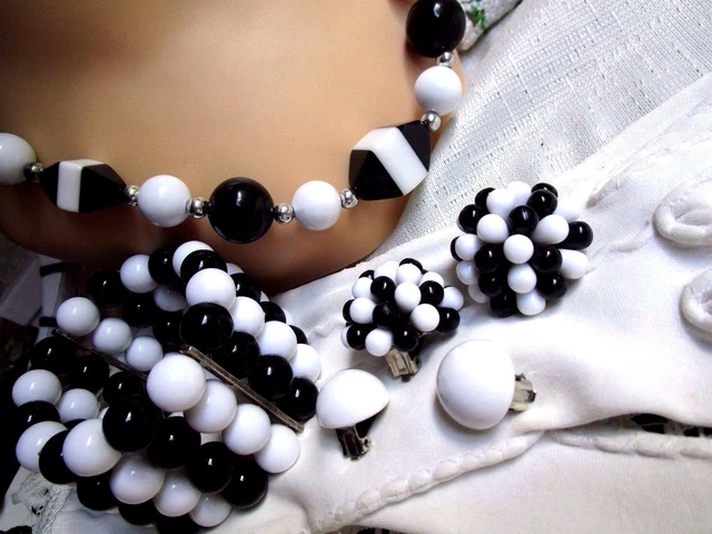 CLASSIC Black and White Bead Set Necklace Bracelet 2 pair Clip Earrings Vintage