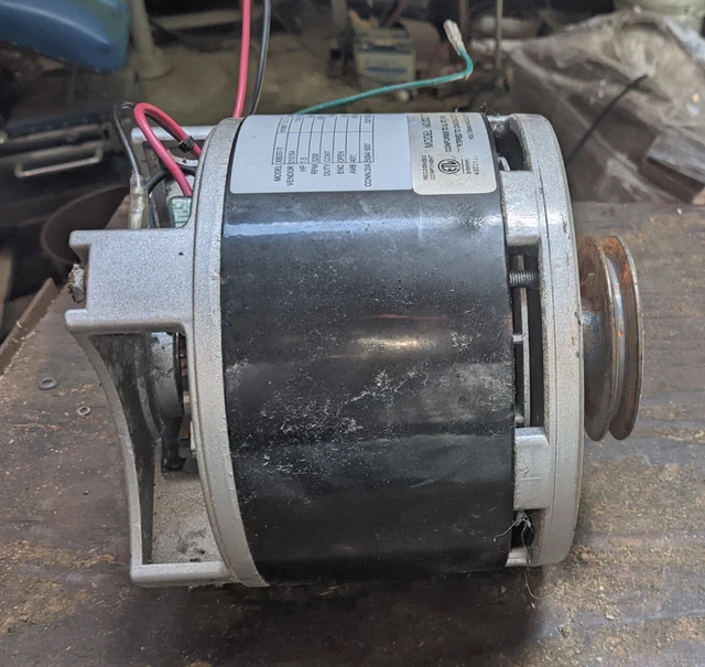 Motor off of a Tennant BB2000DC Floor scruber 1.5 hp 2000 RPM