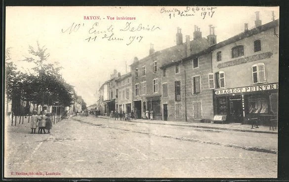 CPA Bayon, Vue intérieure, vue de la rue im Ortskern